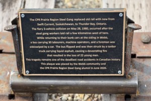 Former CPR steel gang reunites near Webb to dedicate new memorial plaque for 1980 crash victims