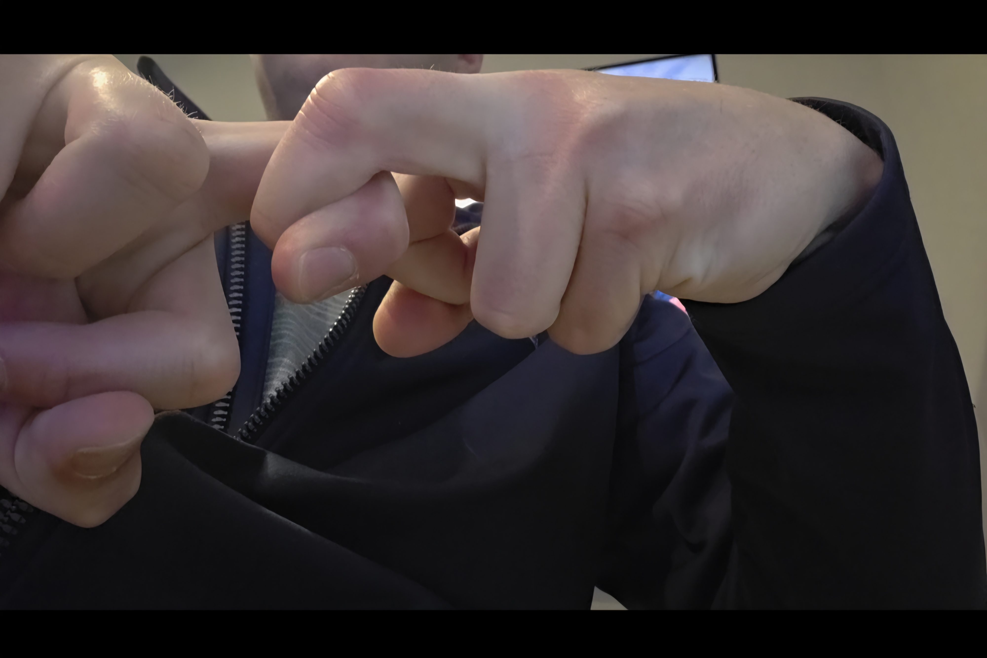 (Video) It’s finger wrestlin’ good!