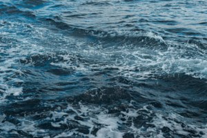 El Nino prompts Panama Canal to cap transits