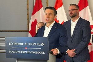 In Regina, Poilievre calls for economic action plan in face of tariffs