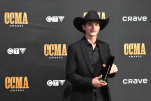 CCMAs end weekend of country music celebrations