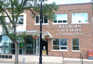 Weyburn flags international trade risk in construction of $30M leisure centre
