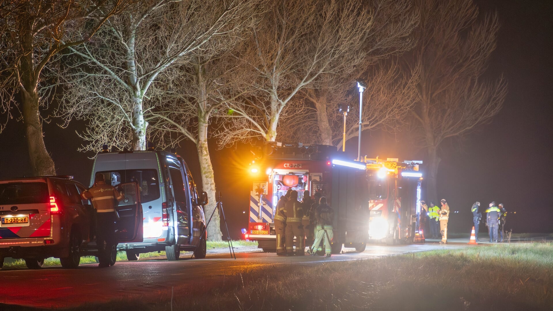 Auto in brand bij ongeval, bestuurder overleden