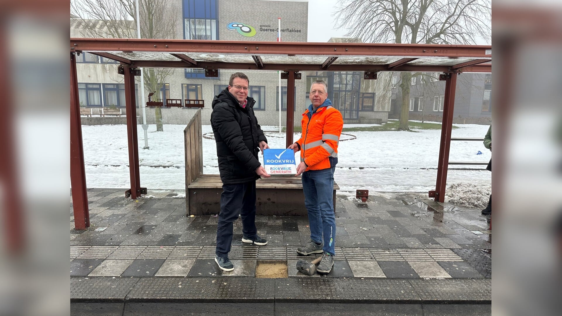 Alle bushaltes op Goeree-Overflakkee worden rookvrij