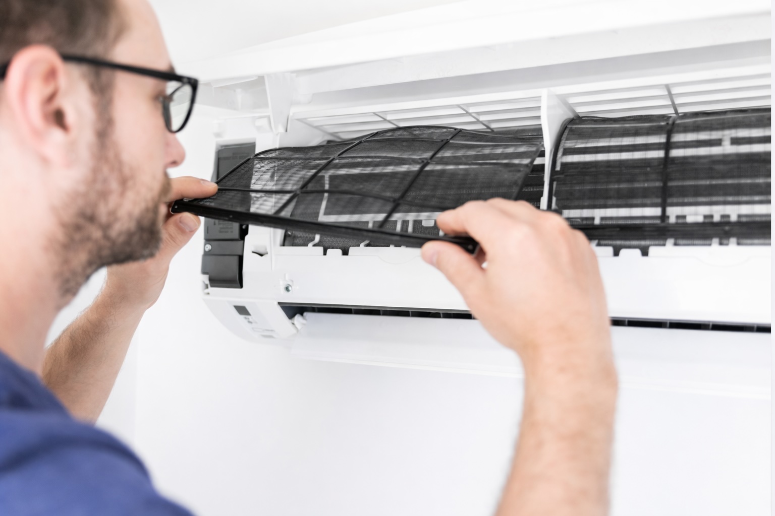 Nettoyage des filtres d'une thermopompe murale