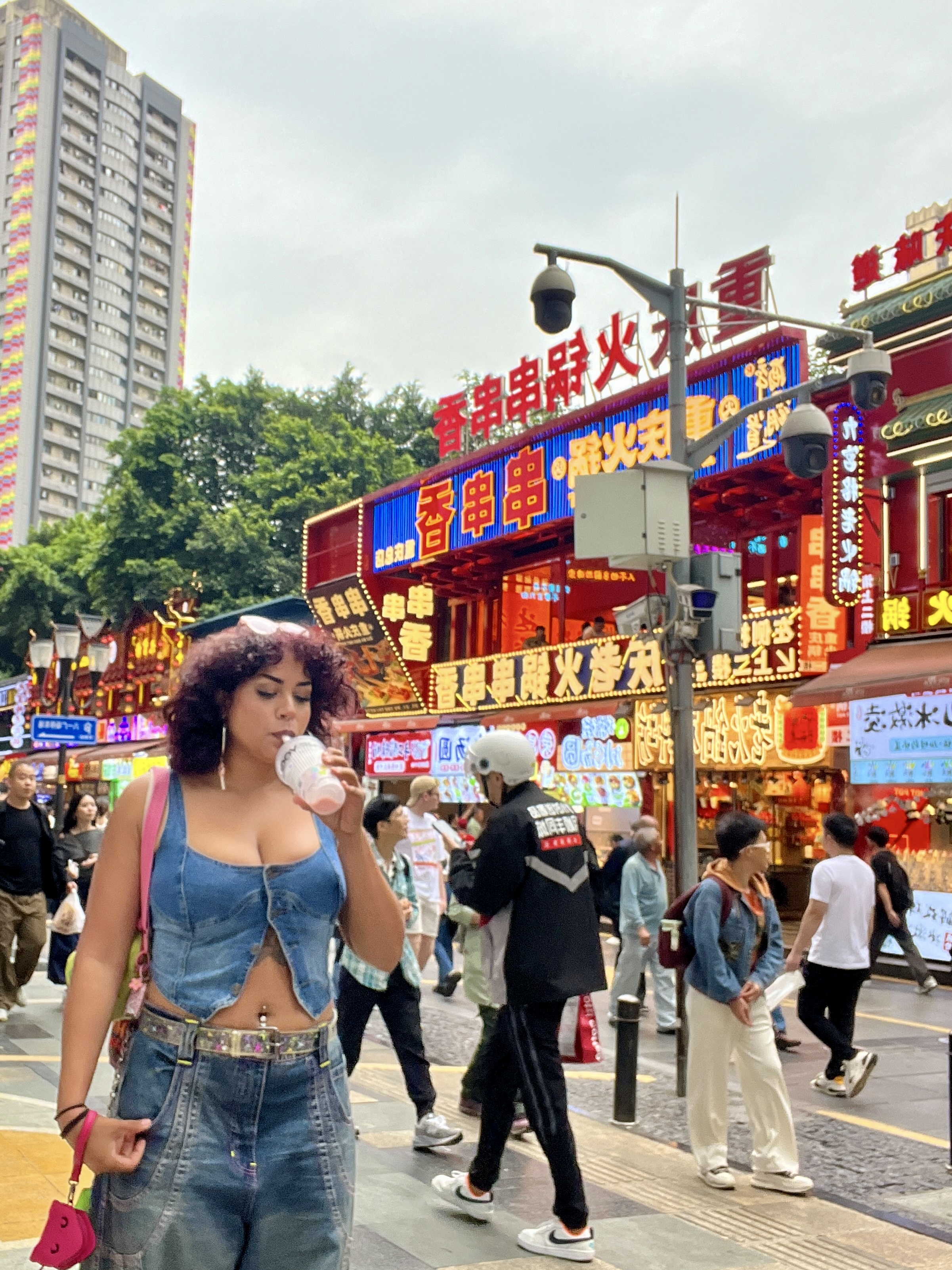 aaliyah in chongqing