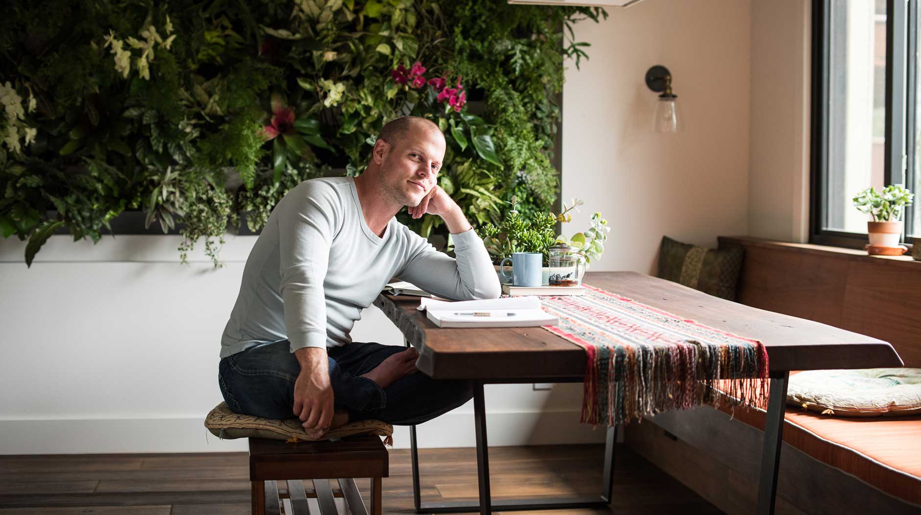 Exploring 3 Ways Manufacturers Can Implement The 4-Hour Workweek By Tim Ferris