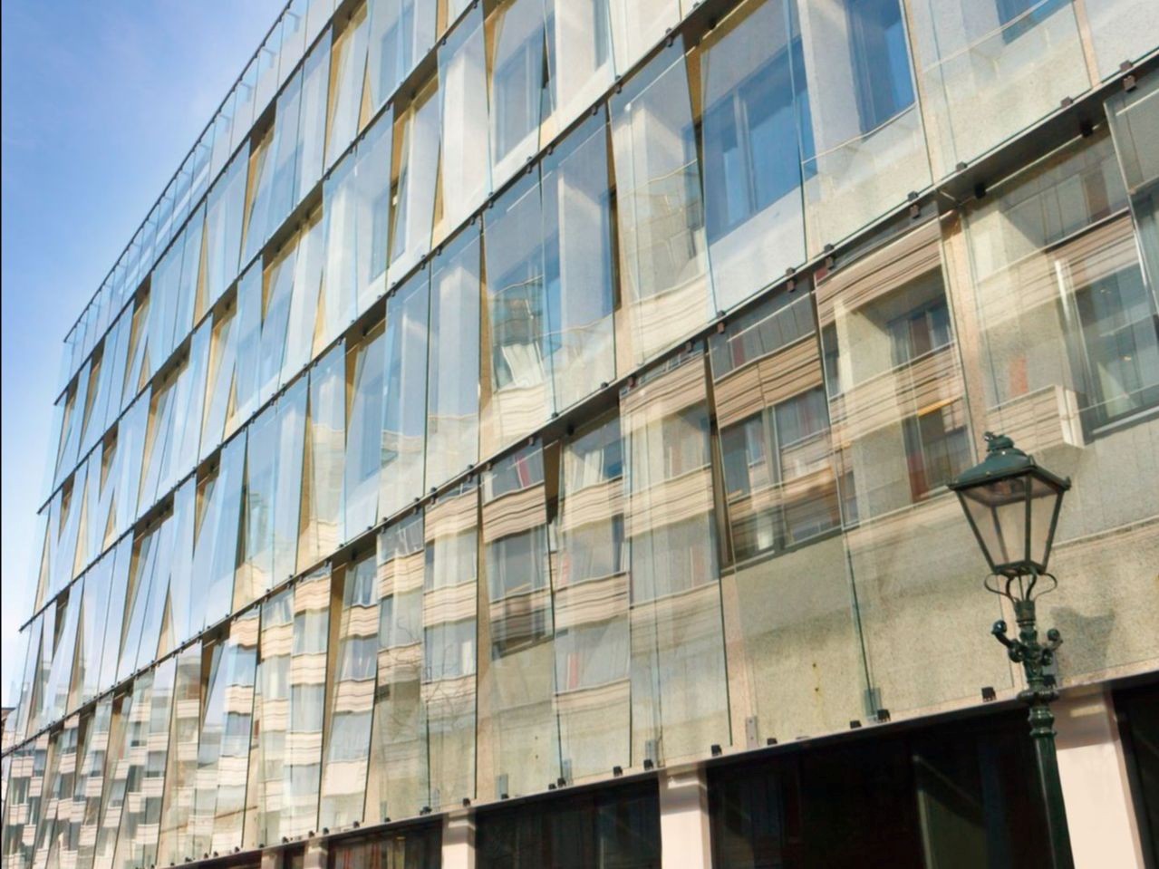 New lease at Casuaristraat