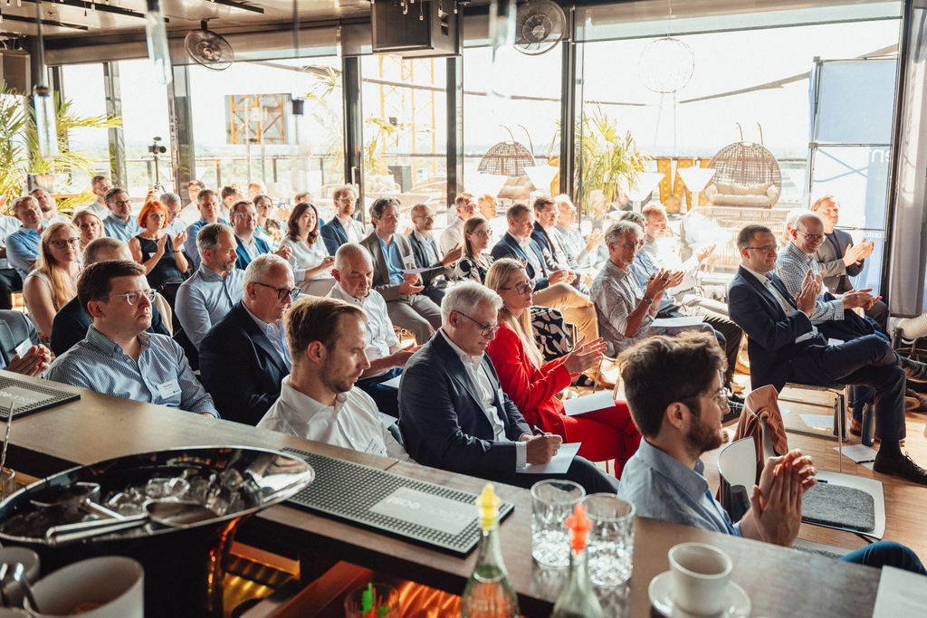 Audience question during Panel 2 at the Munich AI patent roundtable, July 2026