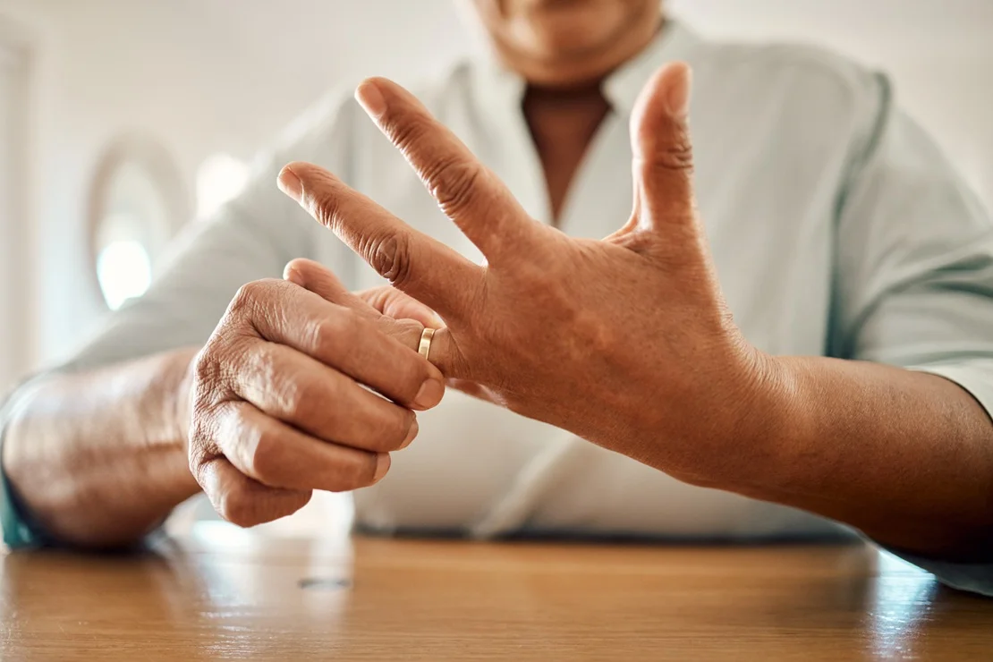 Limitless Chiropractic patient receiving care for arthritic joint pain in Austin