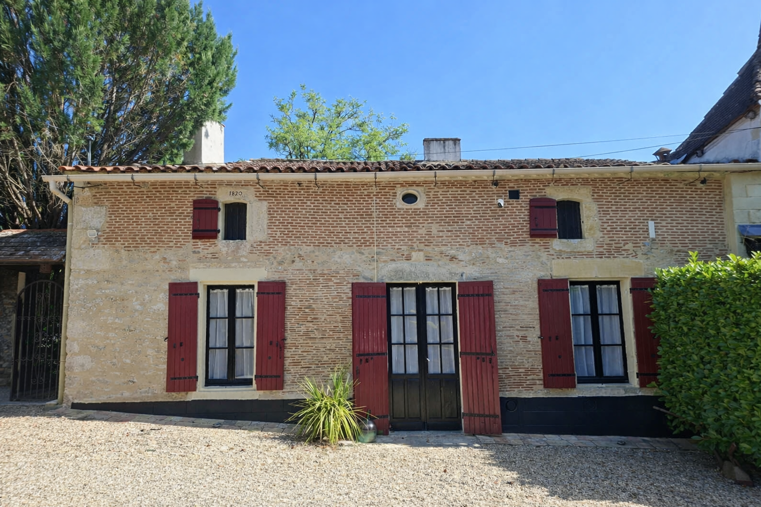 Starling Lodge Image
