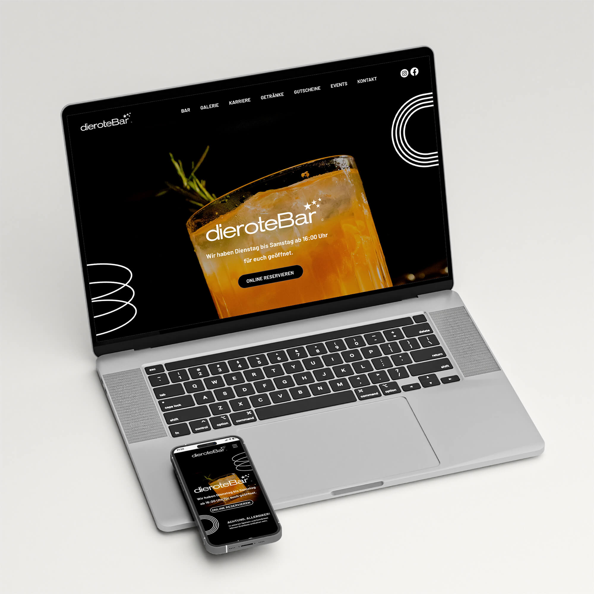 Website of the cocktail bar Die rote Bar on a laptop