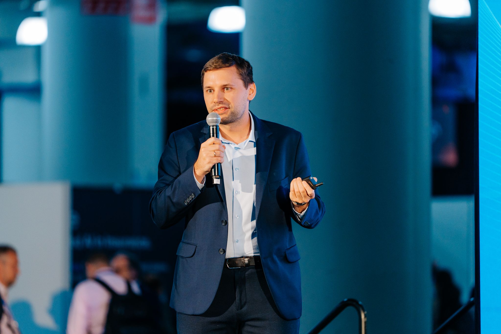 maciej wir-konas decerto