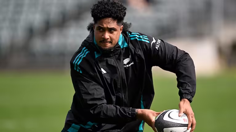 Leicester Faingaʻanuku - On and Off the Field 