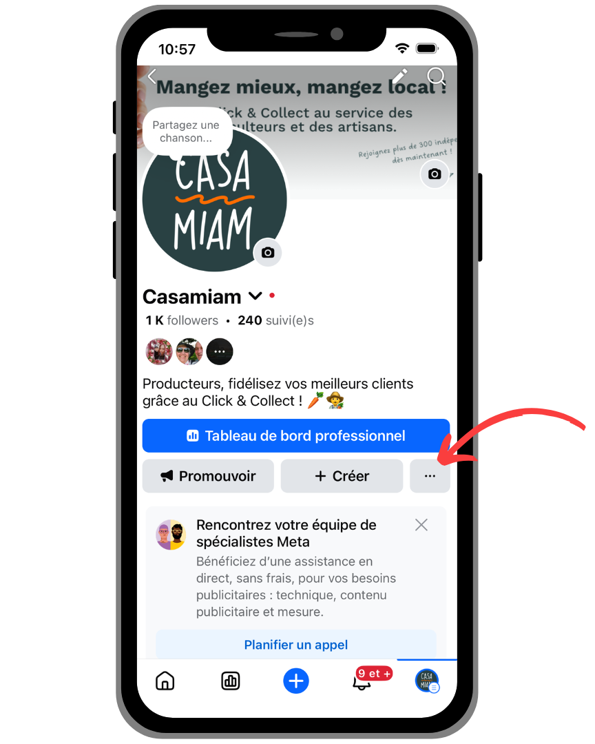 Je clique sur les trois petits points : "..." sur mon profil Facebook