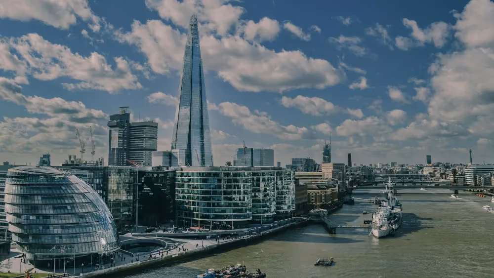 EY loses five-lawyer team to Squire Patton Boggs