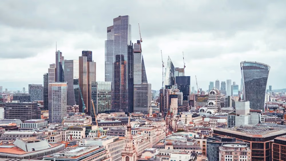 A&O adds 33 new partners in leaner 2025 round