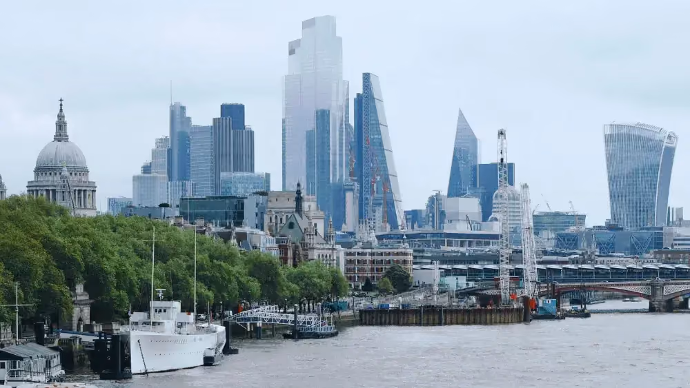 Eversheds ups NQ pay to £110k in latest salary move
