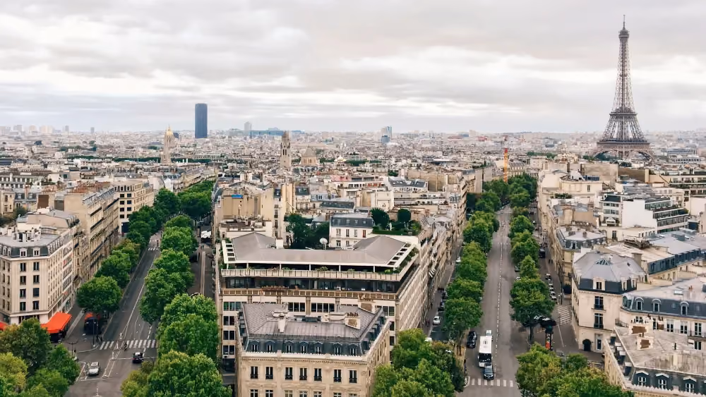 Freshfields joins Paris hiring spree with four-lawyer M&A team