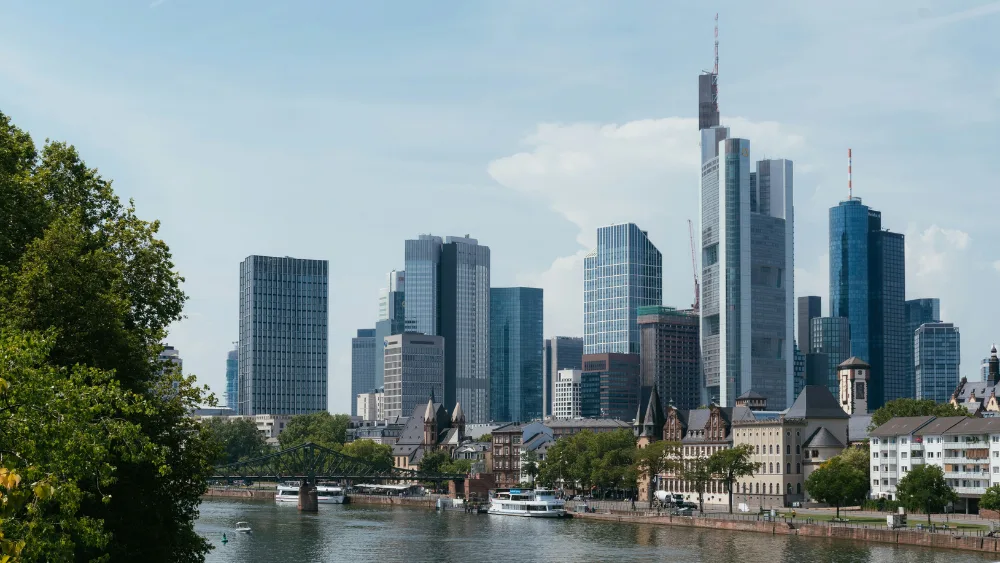 Simmons expands in Frankfurt with hire of four top real estate partners
