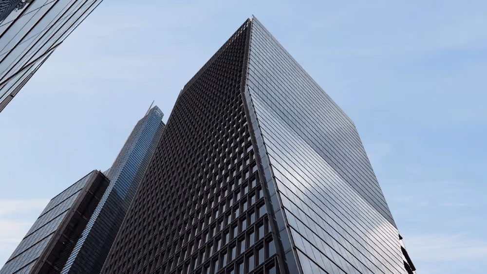 Freshfields cuts paralegal roles in Manchester office