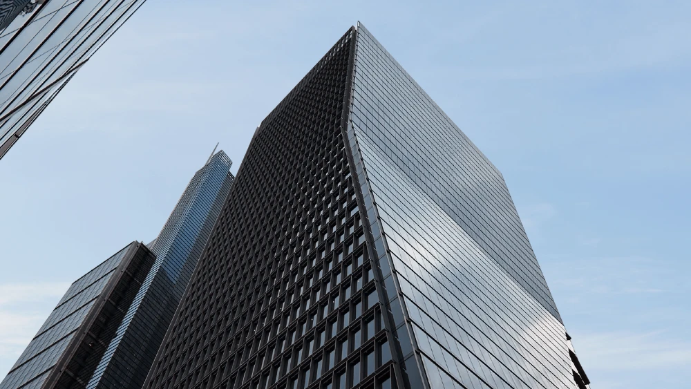 Freshfields cuts paralegal roles in Manchester office