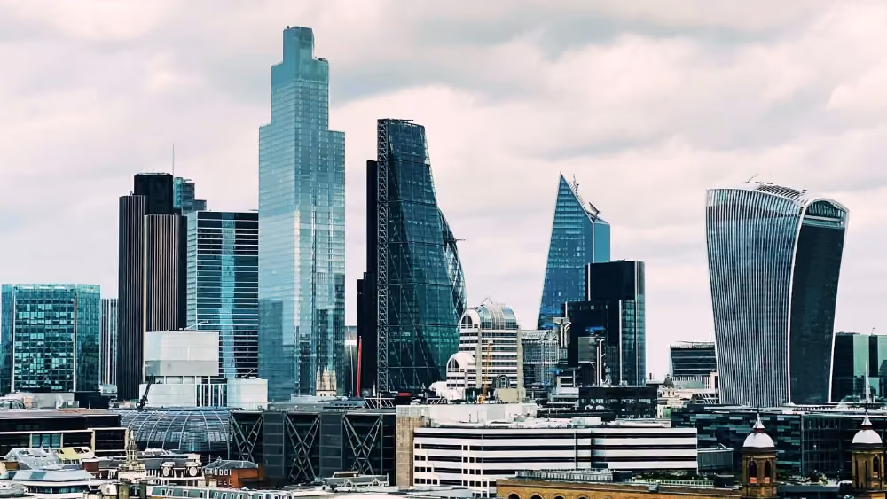 Simpson Thacher boosts private credit bench with Macfarlanes funds hire
