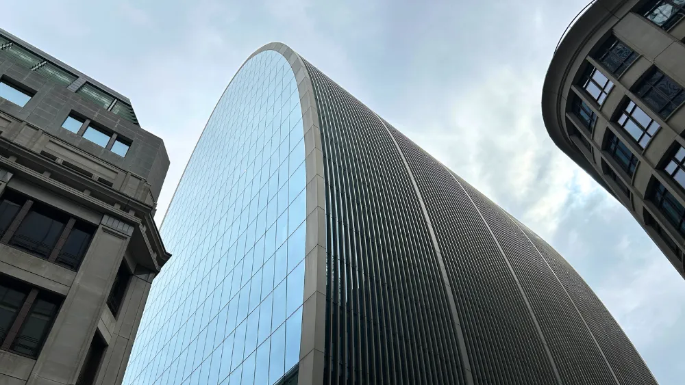 Sidley resumes London raid on Latham with senior partner move