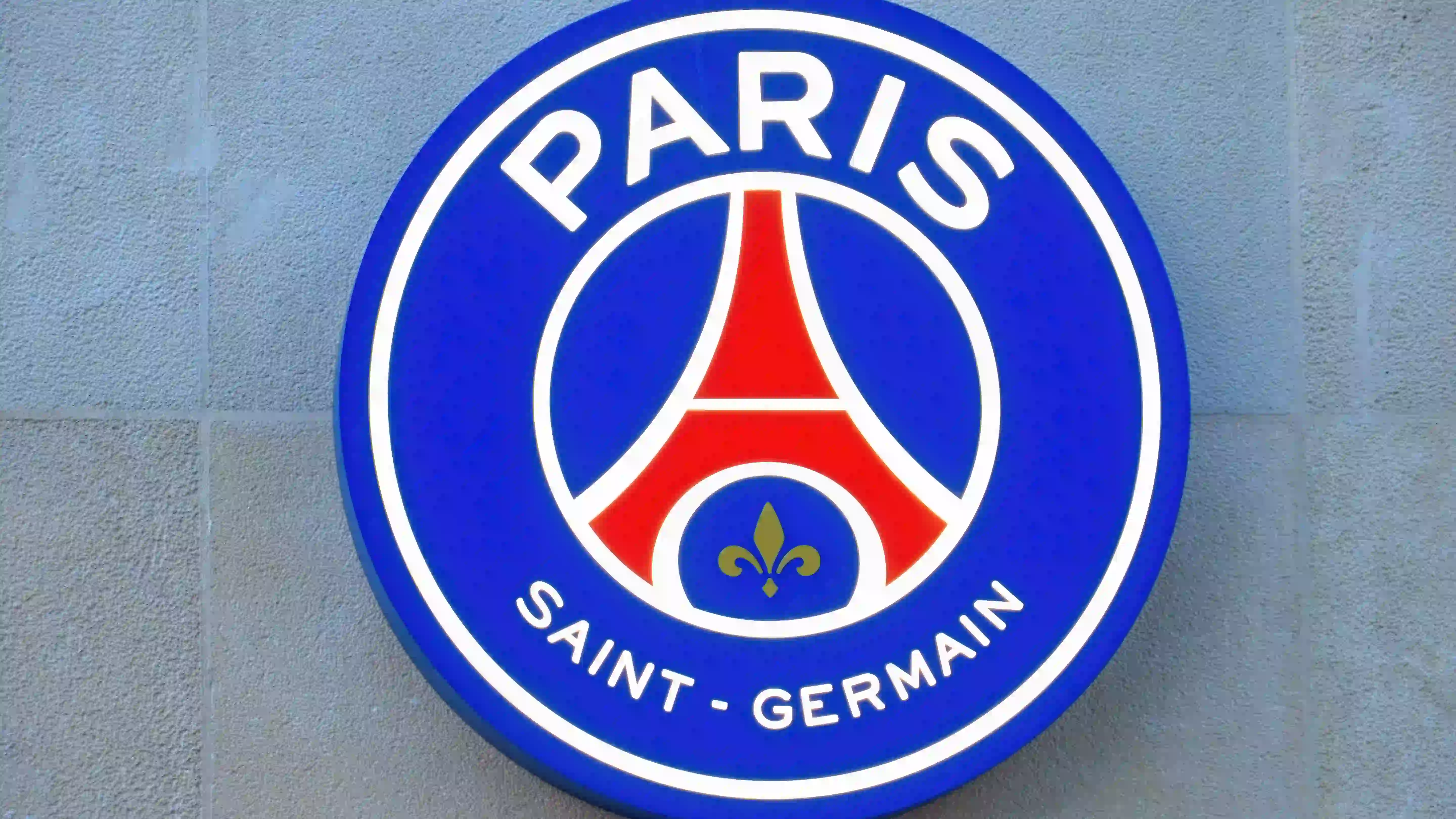 Harvey signs with Paris Saint-Germain in latest sports partnership move