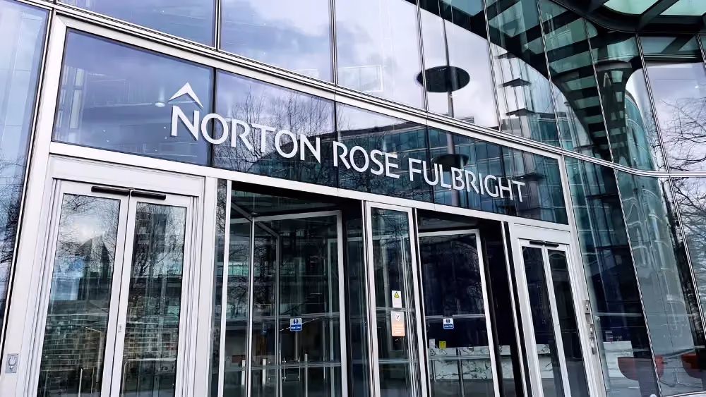 Norton Rose Fulbright moves NQ pay to £140k