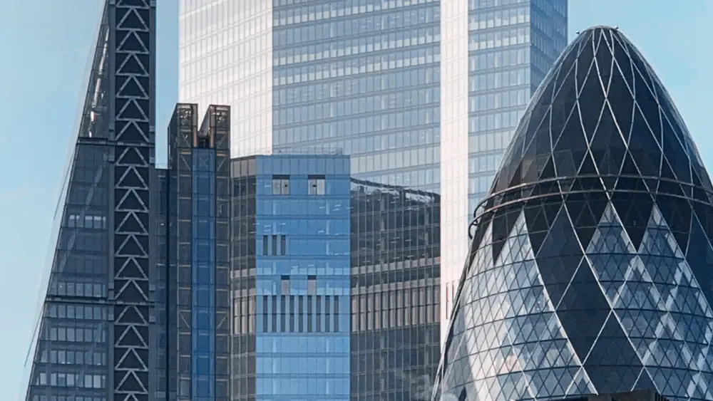 Travers planning head exits for Clyde & Co