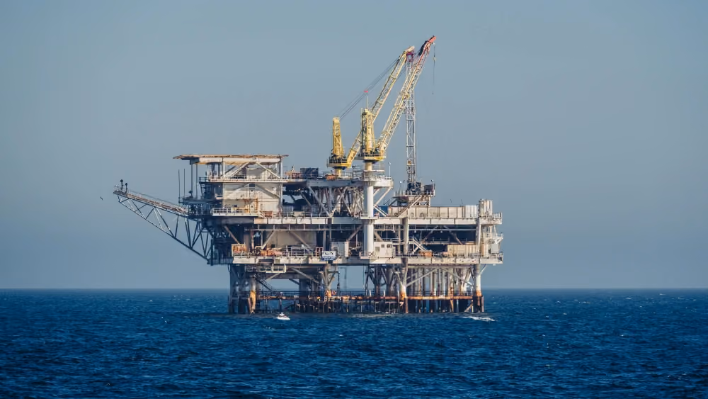 Clifford Chance, Gibson land roles on Kuwait's $16bn oil megadeal