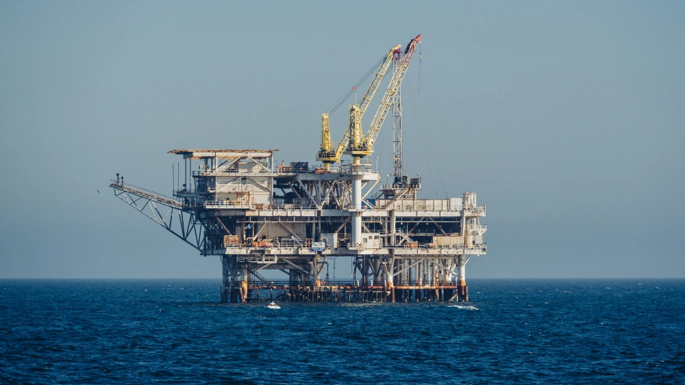 Clifford Chance, Gibson land roles on Kuwait's $16bn oil megadeal