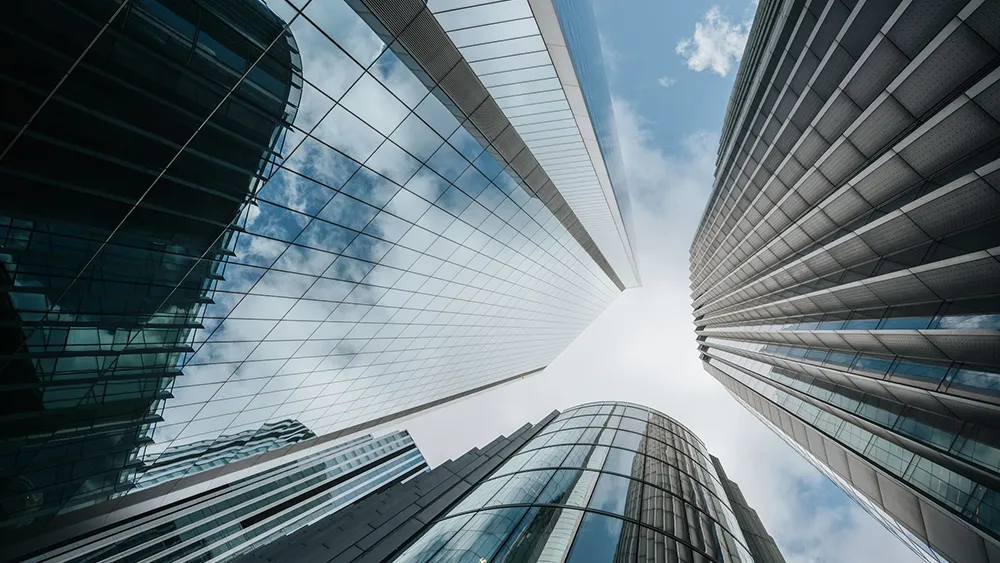 Cleary lifts London NQ pay to £172k, sweetens vacation scheme cash