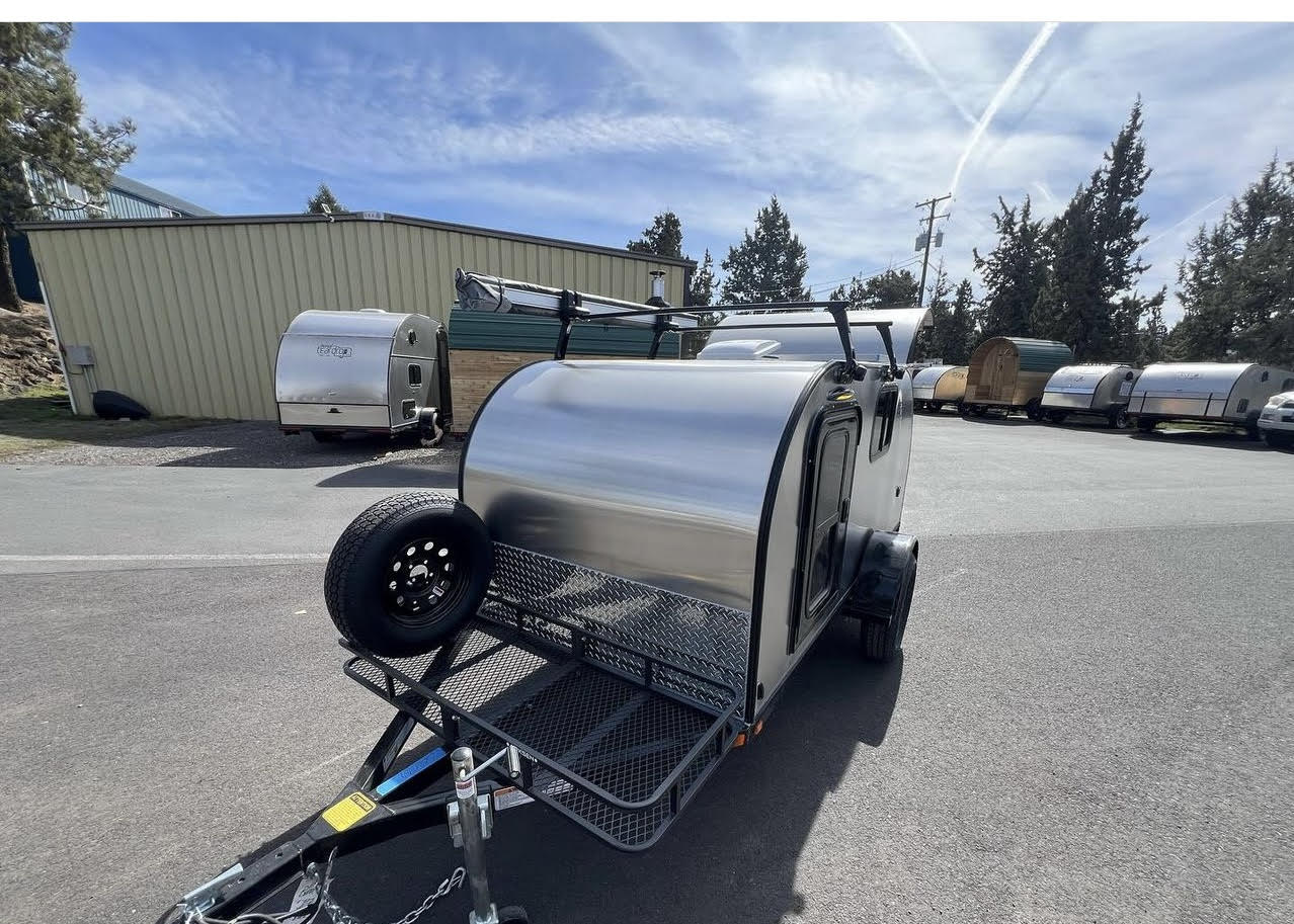 Tongue Mounted Basket