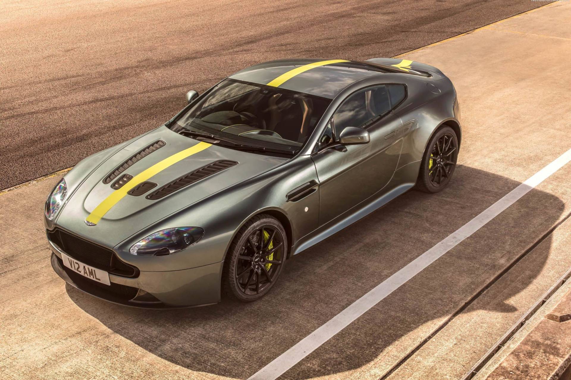 Aston Martin Vantage AMR
