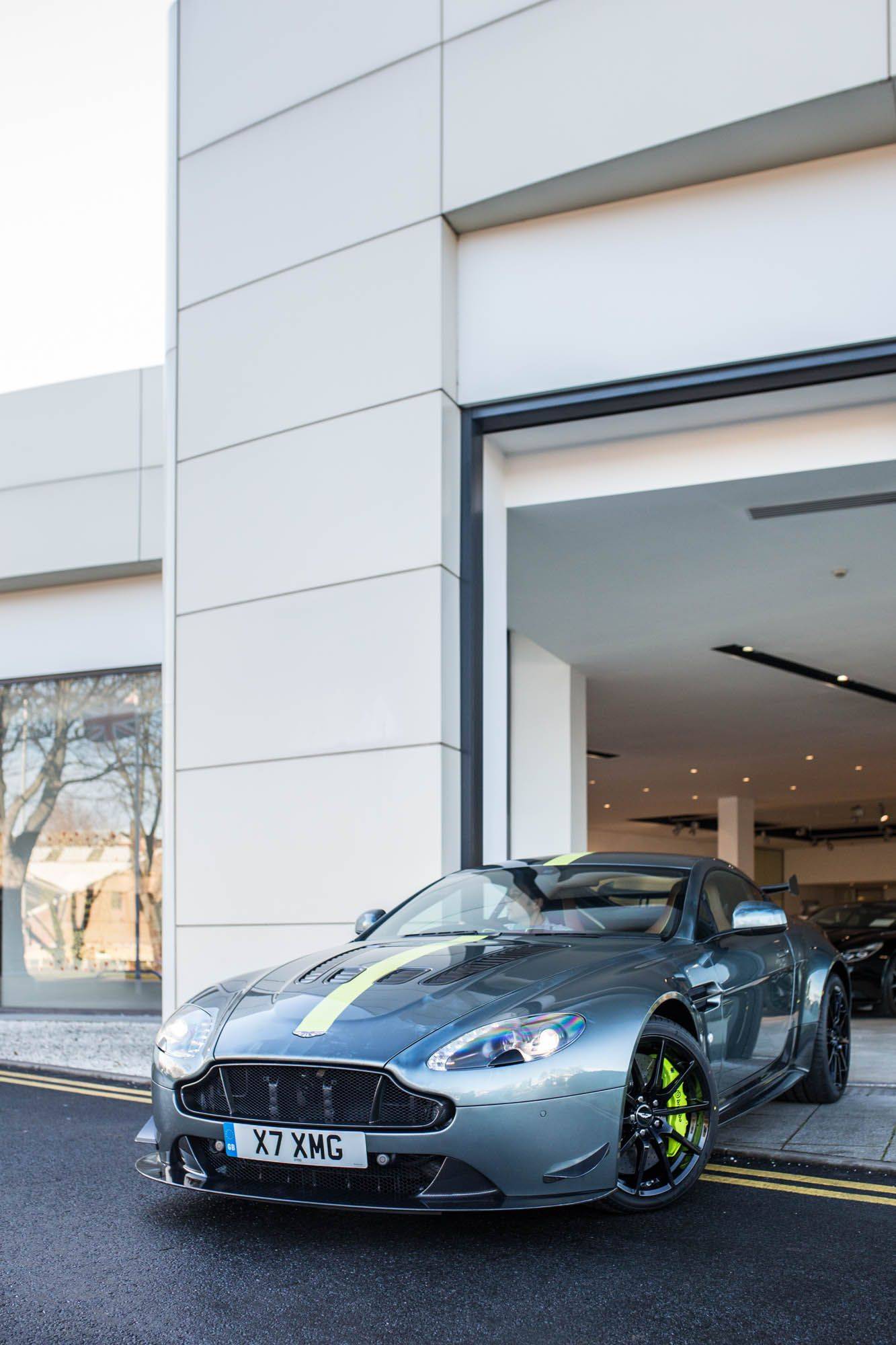 Aston Martin Vantage AMR