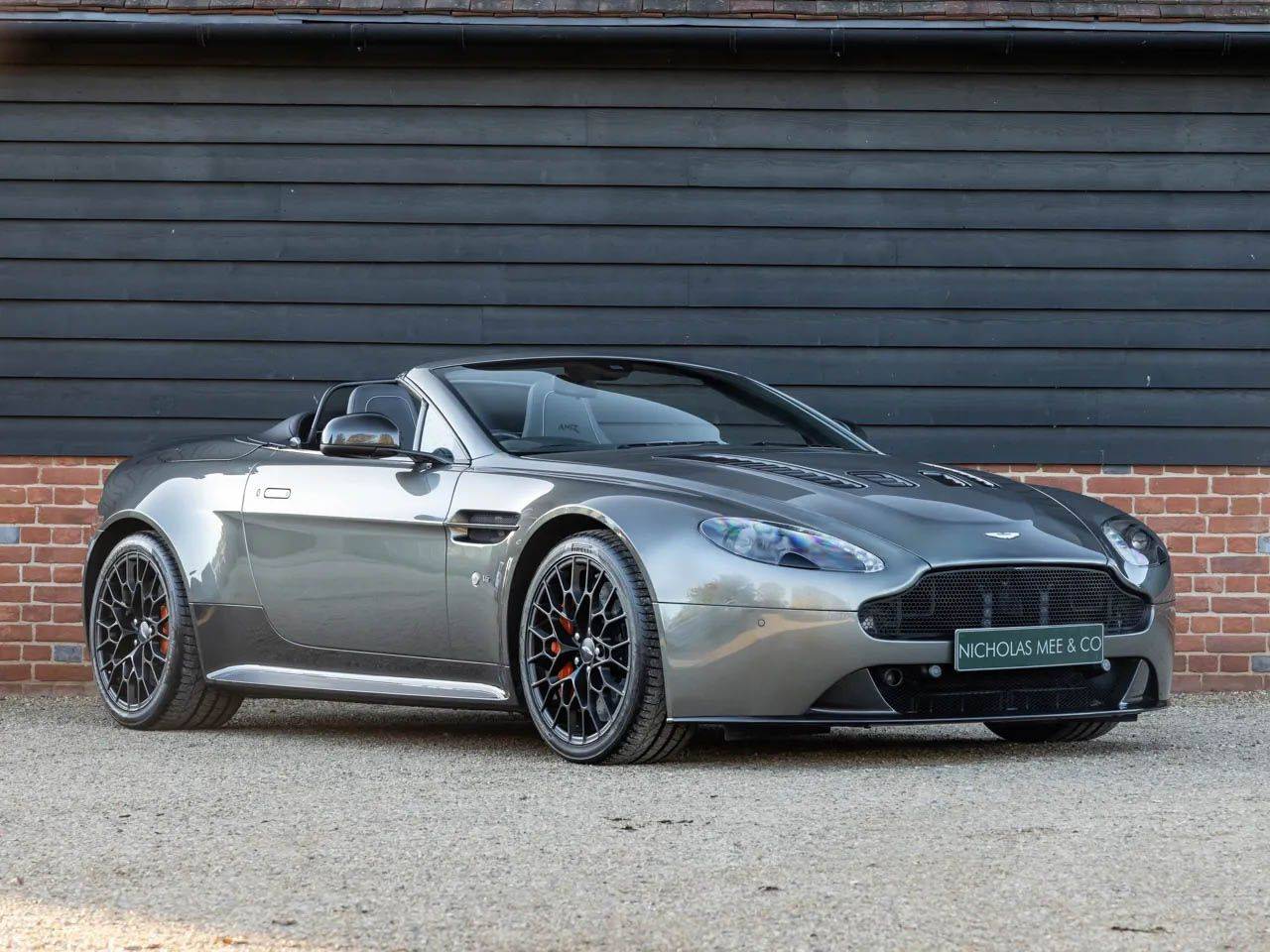 Aston Martin V12 AMR Roadster
