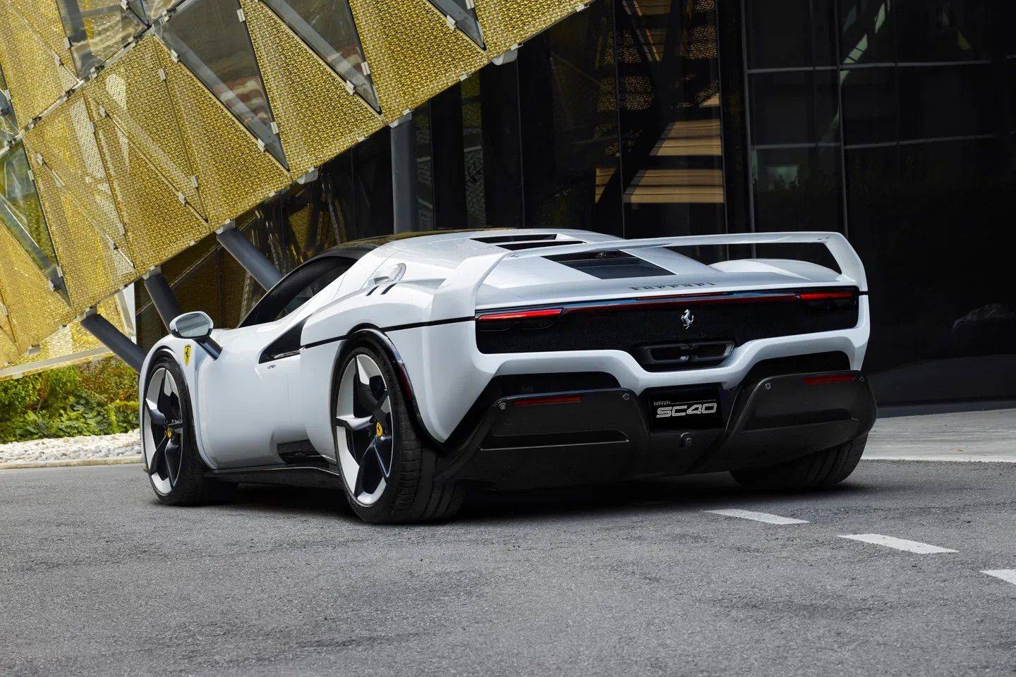 Ferrari SC40