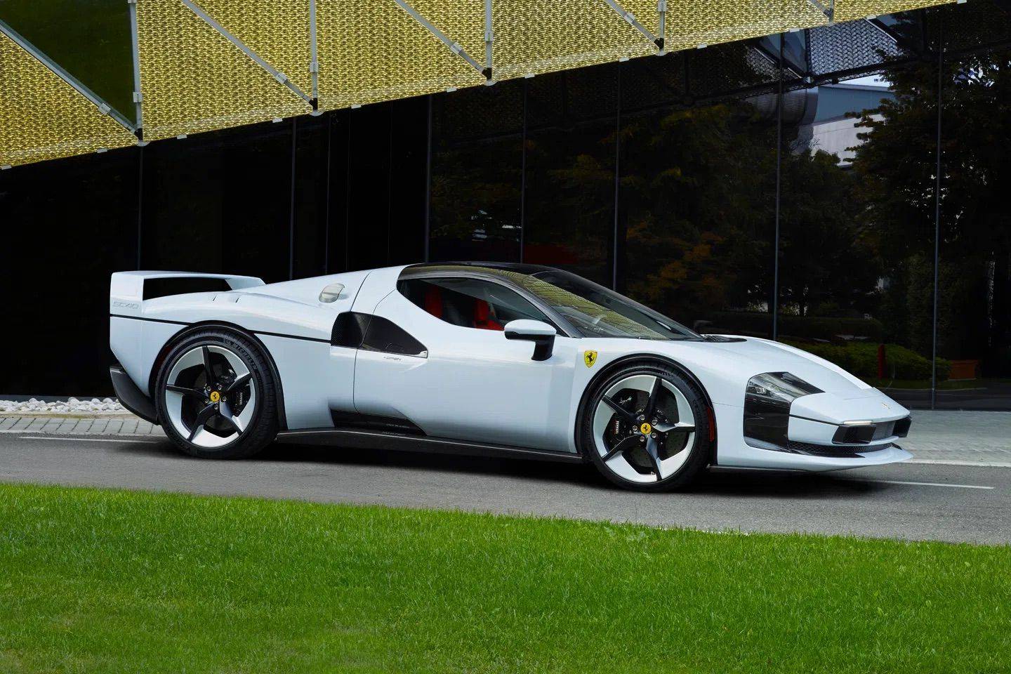 Ferrari SC40