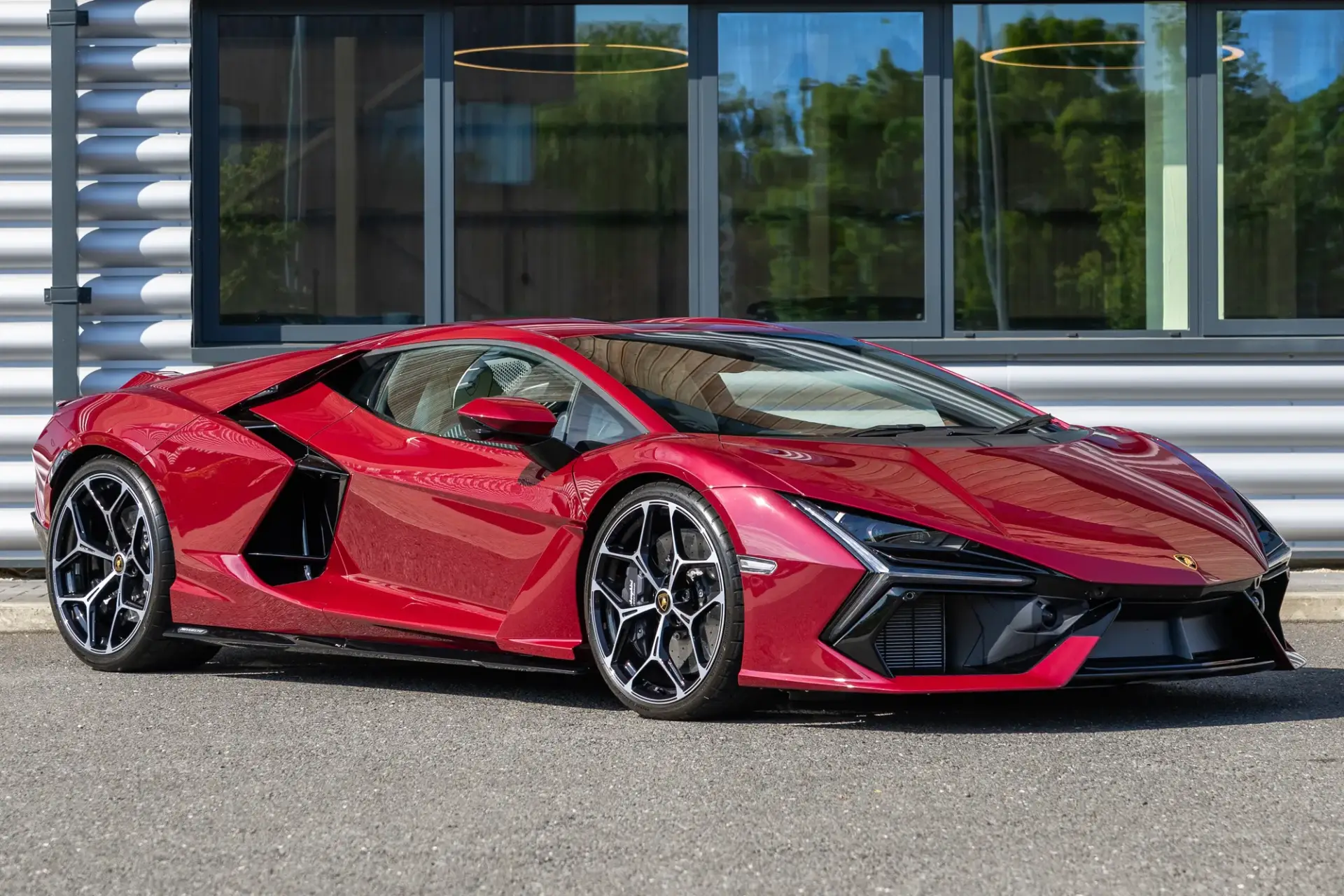 Lamborghini Revuelto