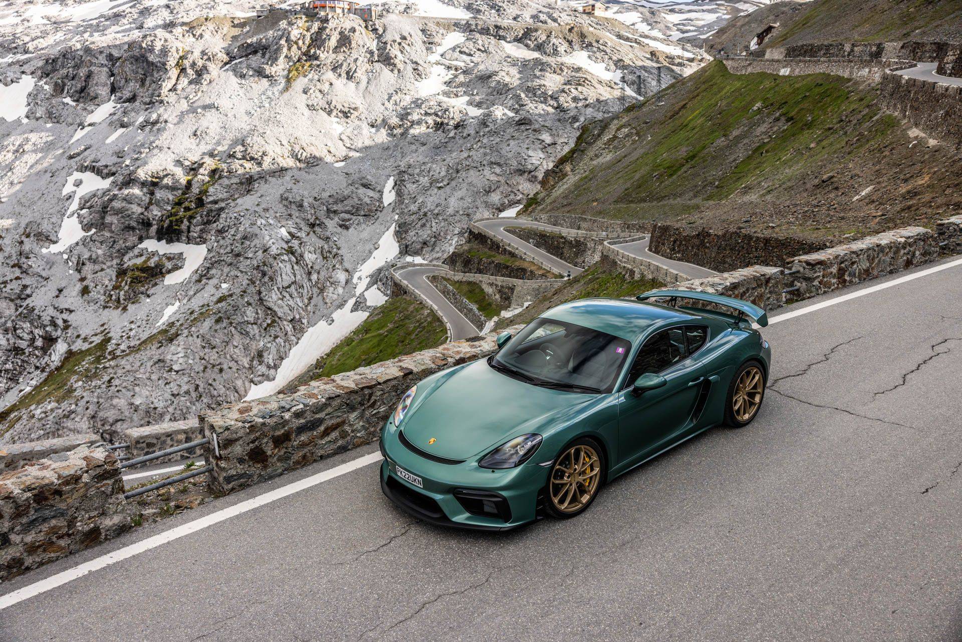 Porsche 718 GT4