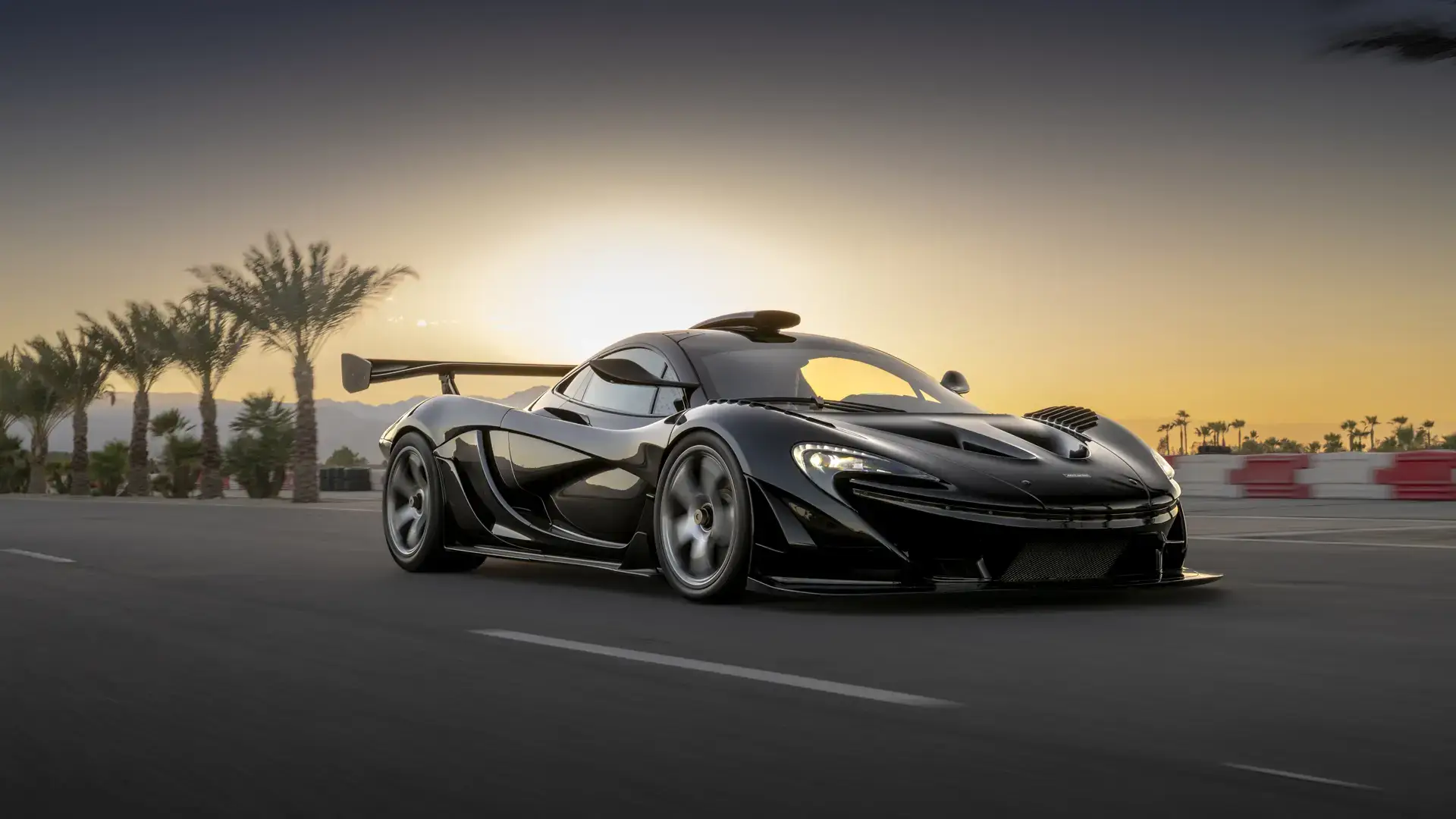 2014 McLaren P1 GT by Lanzante