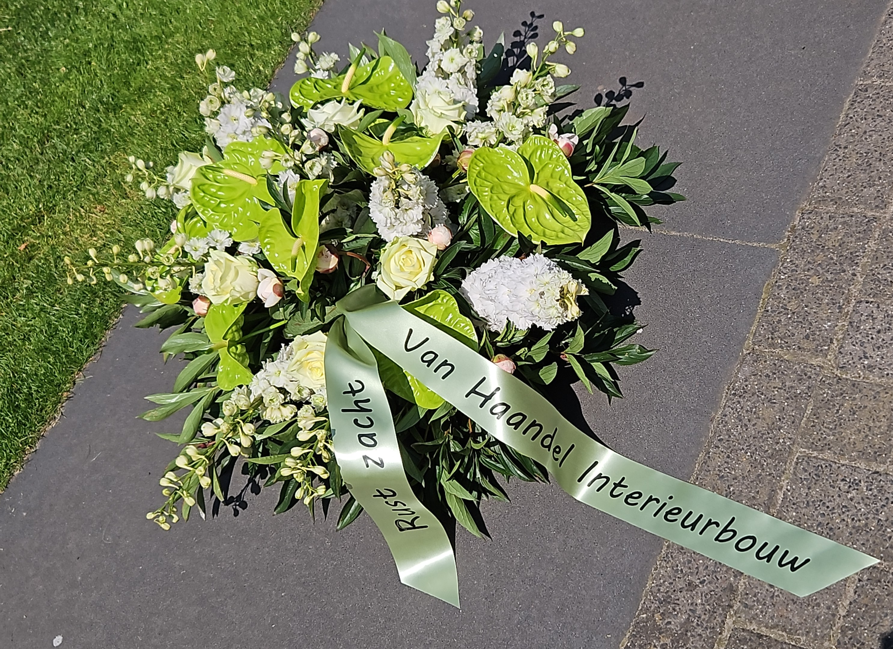 rouwwerk in natuur kleuren