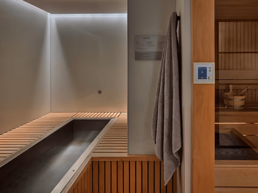 The inside of a heat cold recovery room