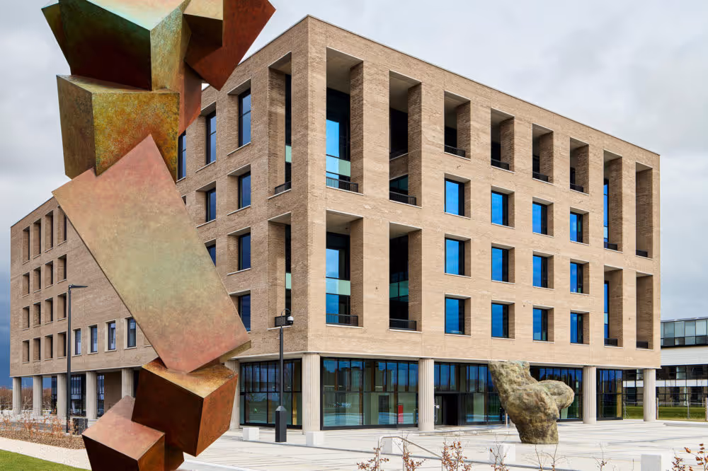 Parabola’s 1 New Park Square achieves practical completion at Edinburgh Park