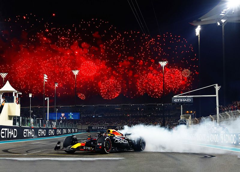 Red Bull Racing Night Home | Oracle Red Bull Racing