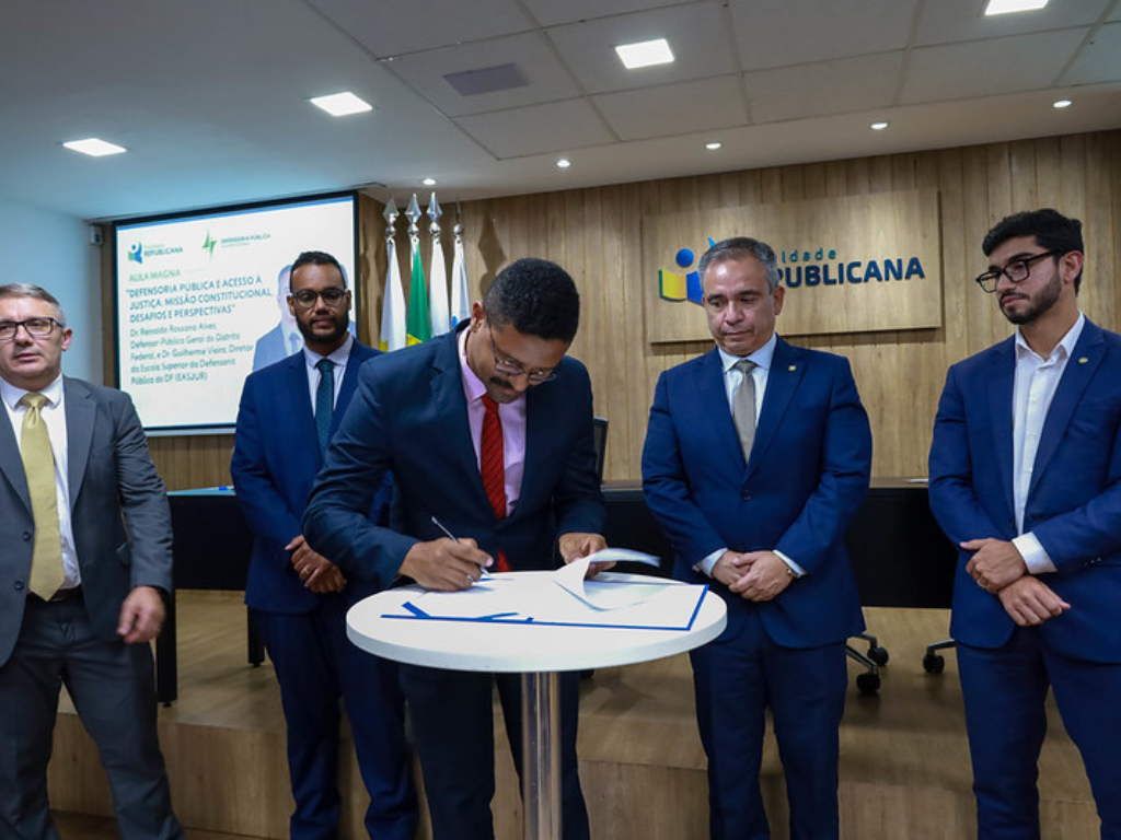 Faculdade Republicana firma parceria com a Defensoria Pública do DF