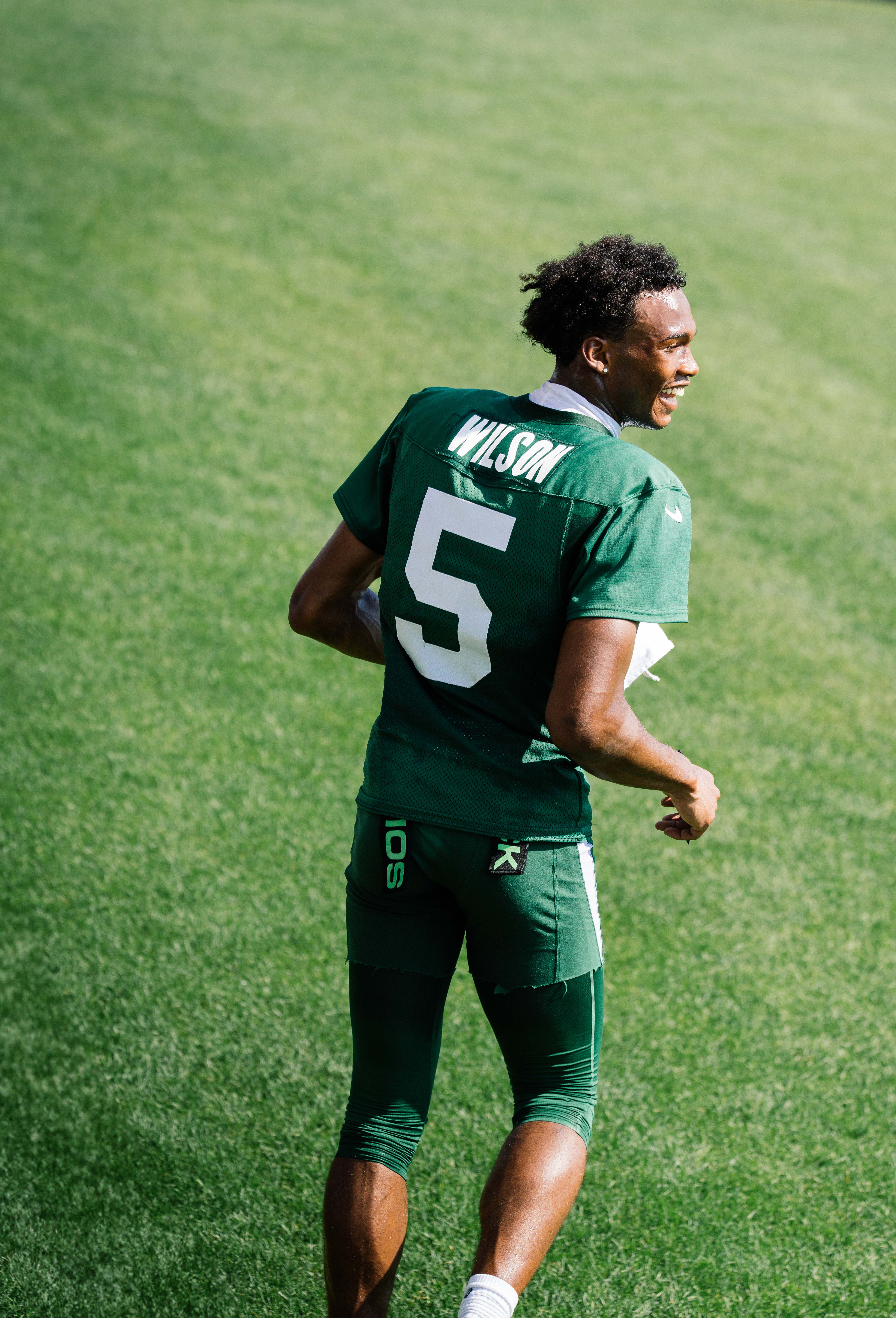 Garrett Wilson, NY Jets WR photographed by Studio Lamella at 1 Jets Drive in Florham Park, NJ.