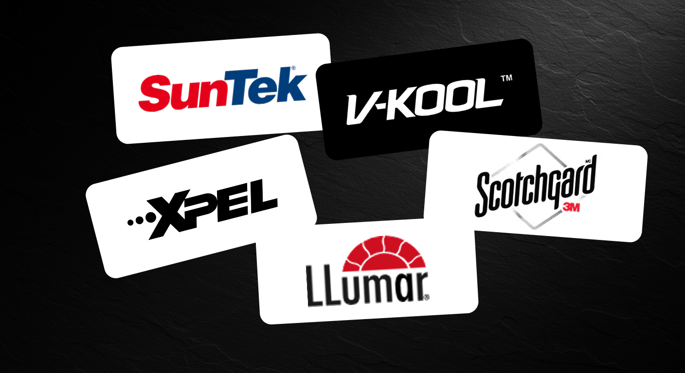 Fondo negro con textura de piedra y logotipos de marcas de protección automotriz como SunTek, V-KOOL, XPEL, Scotchgard y LLumar.